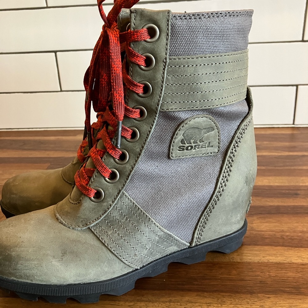 Sorely - woman NL3046-051. Lexie Gray Leather.